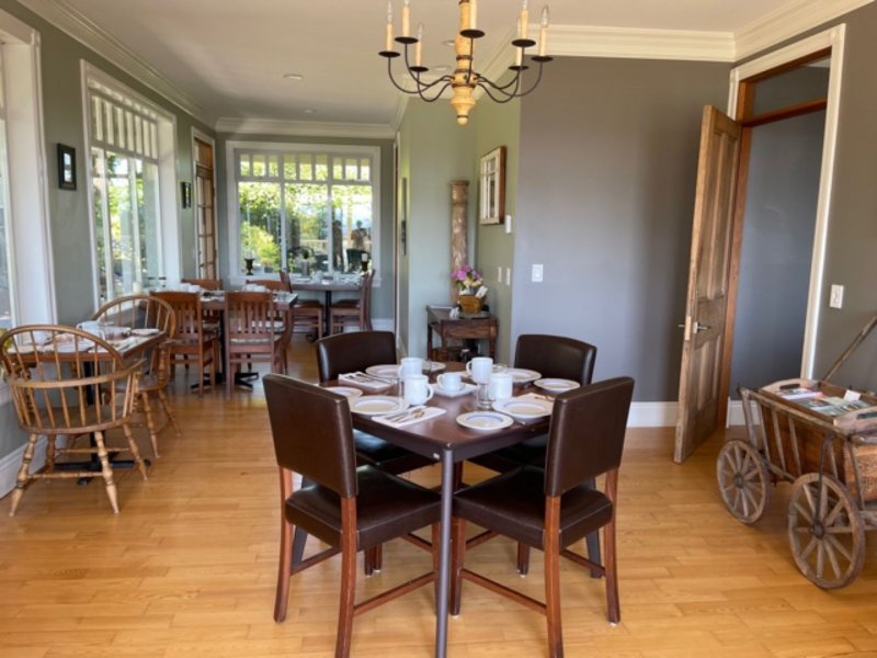 Quarrystone House Bed and Breakfast Salt Spring Island Photos